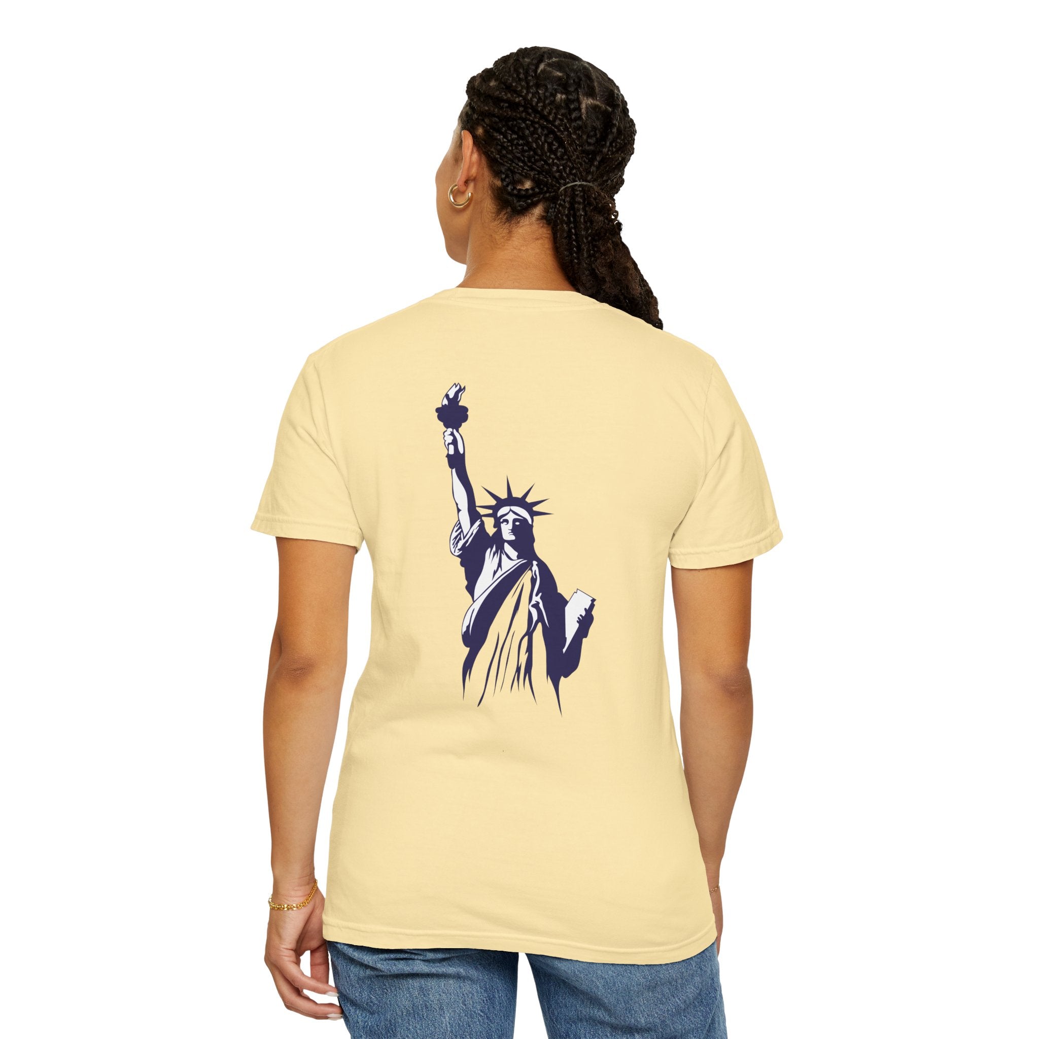 Statue of Liberty Shirt – Vintage USA Graphic Tee, Patriotic Freedom Design, NYC Landmark T-Shirt