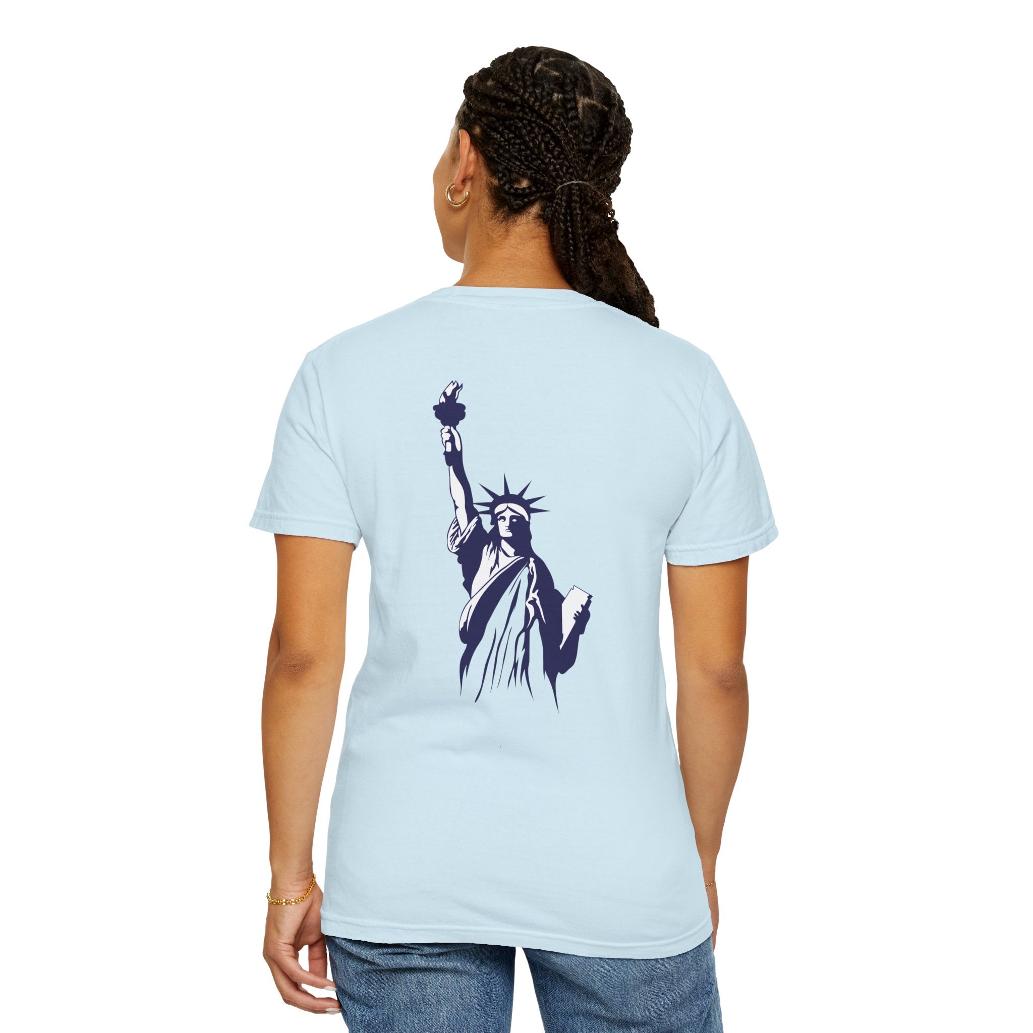 Statue of Liberty Shirt – Vintage USA Graphic Tee, Patriotic Freedom Design, NYC Landmark T-Shirt